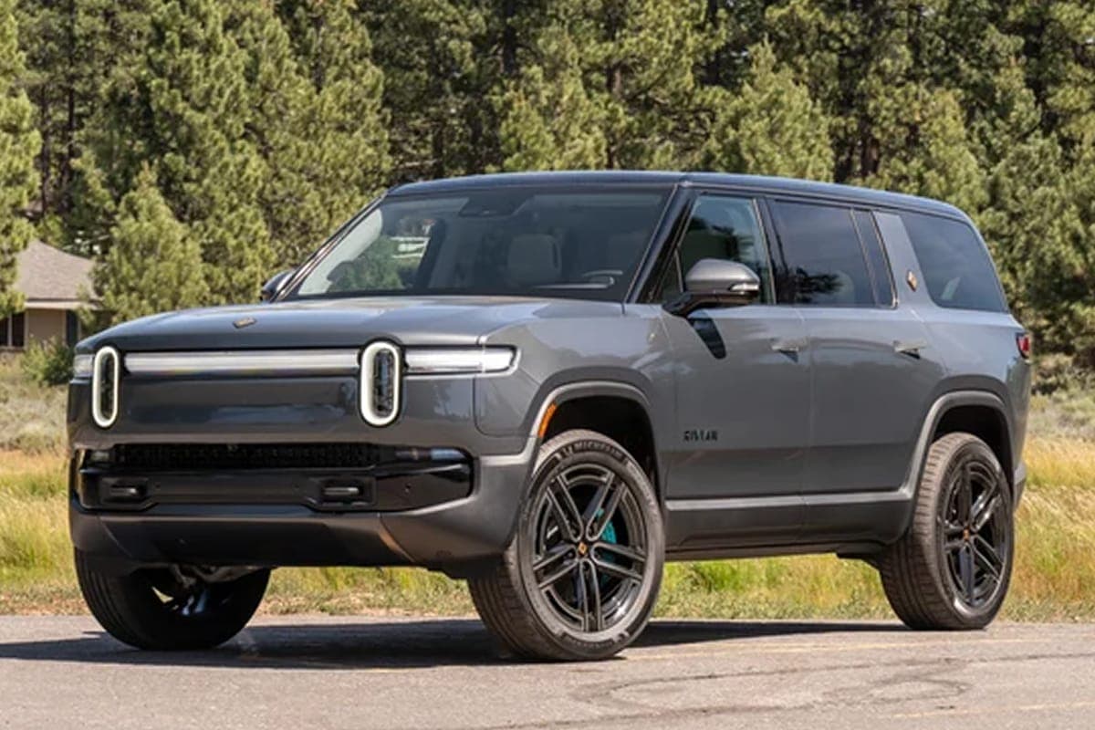 Rivian R1S